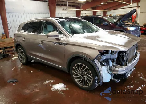 2019 Lincoln Nautilus Reserve z USA, uszkodzony, nr VIN 2LMPJ6LP3KBL40929